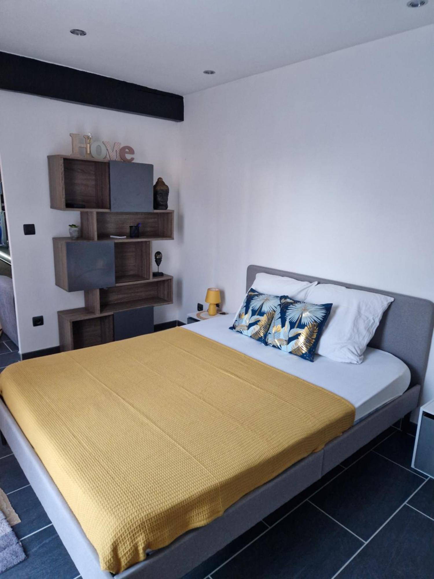 Grand Studio 2 Personnes Saint-Amand-Mont-Rond المظهر الخارجي الصورة